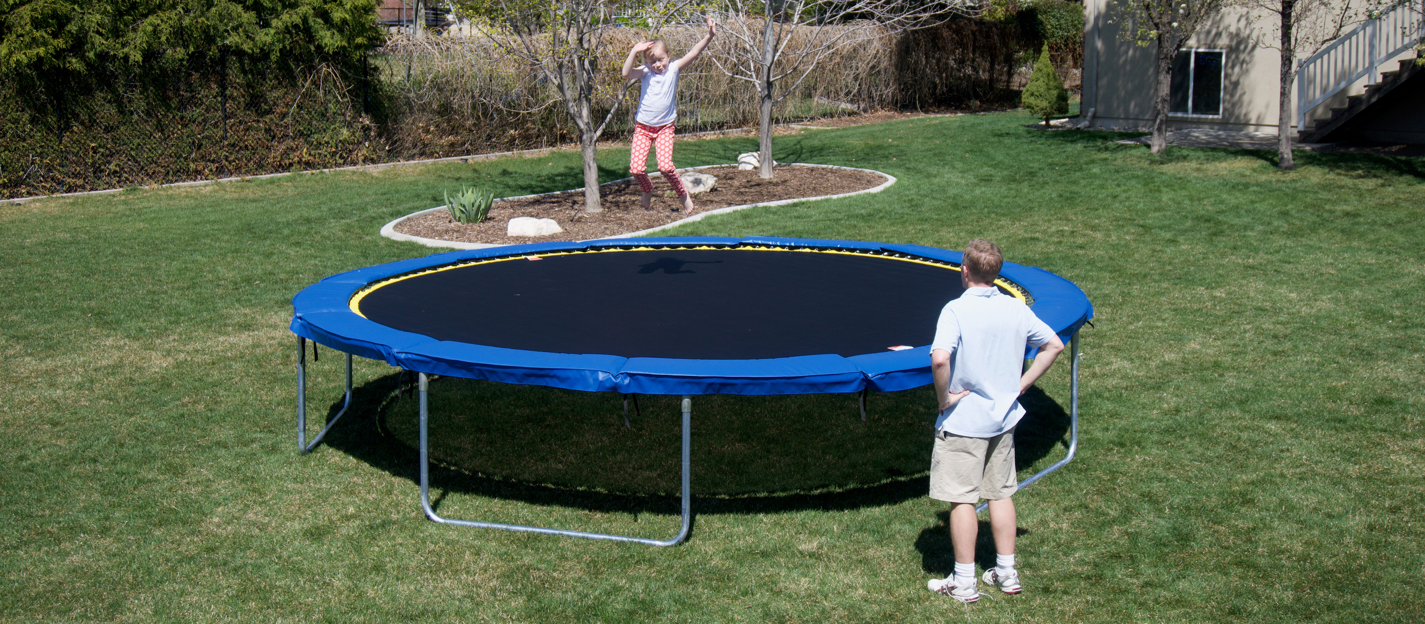 Trampoline | The Best 16 Foot Trampoline For